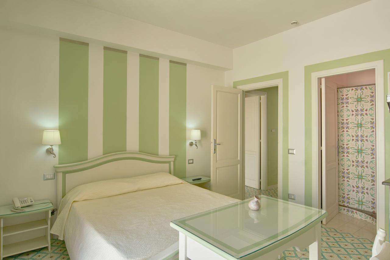 Hotel Residence Mendolita Lipari  Exterior foto