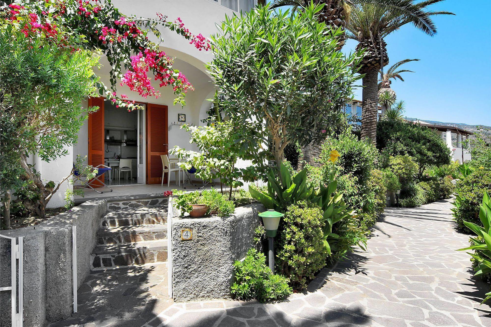 Hotel Residence Mendolita Lipari  Exterior foto