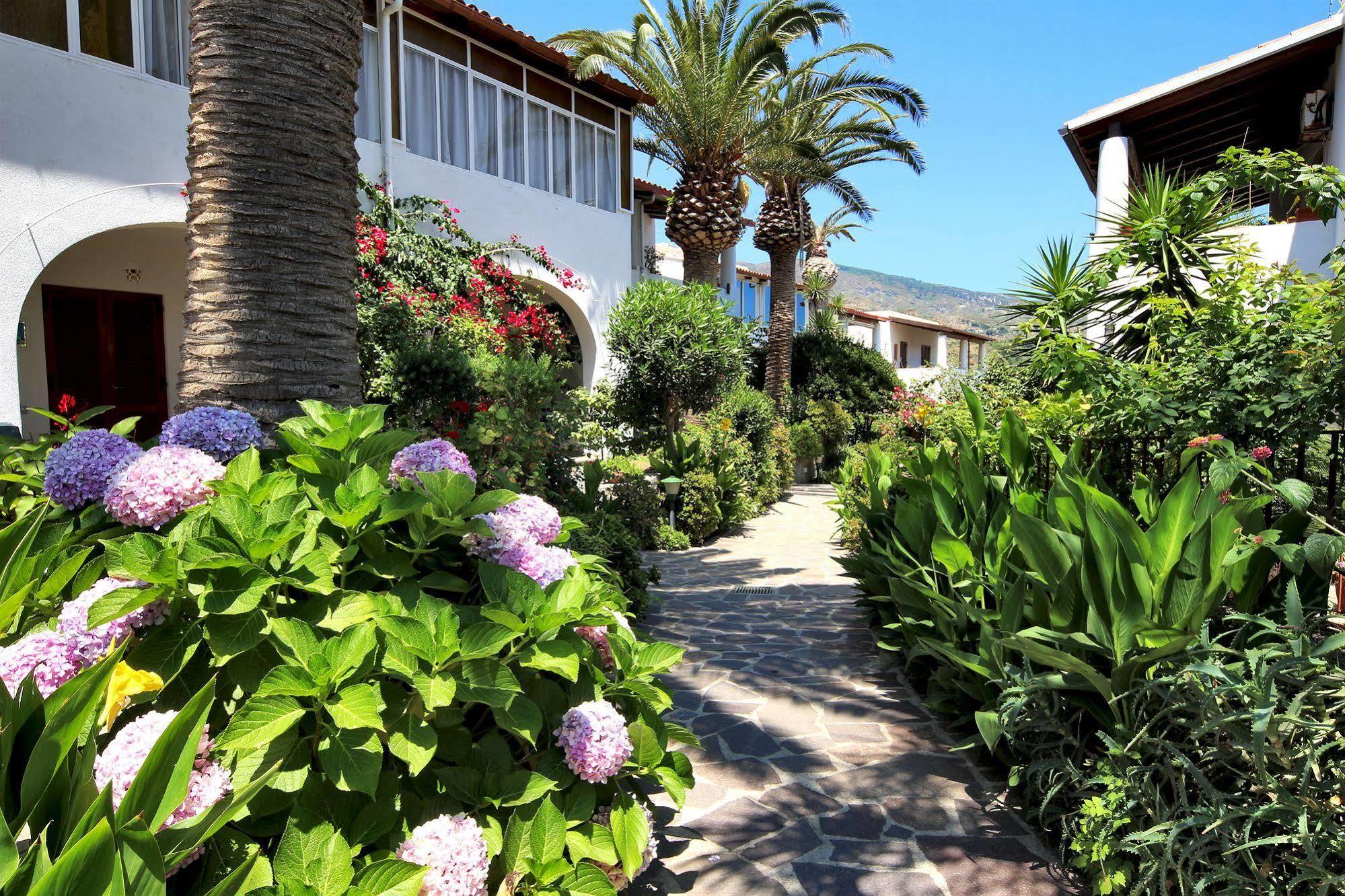 Hotel Residence Mendolita Lipari  Exterior foto